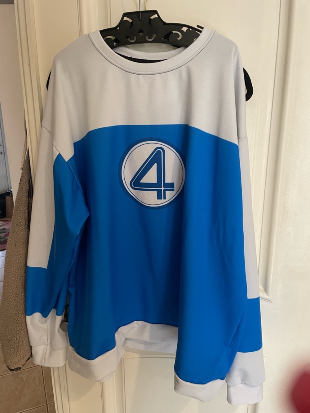 Blue & White Graphic Crewneck Pullover with '4' Emblem